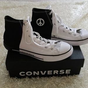 Converse Chucks Choose Peace Hi-Tops size 6